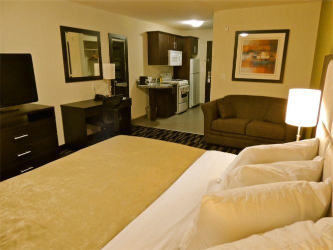 Western Star Inn&Suites Carlyle Habitación foto